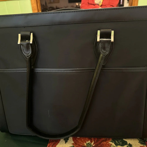 Mobile Edge Onxy Geneva Special Edition Laptop - Picture 5 of 15